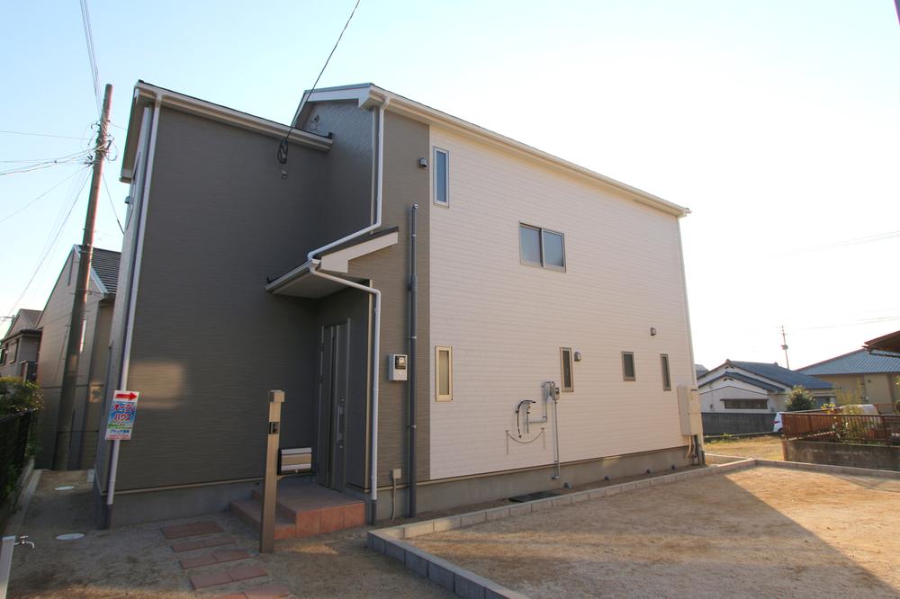 Local appearance photo. Shooting from the front door