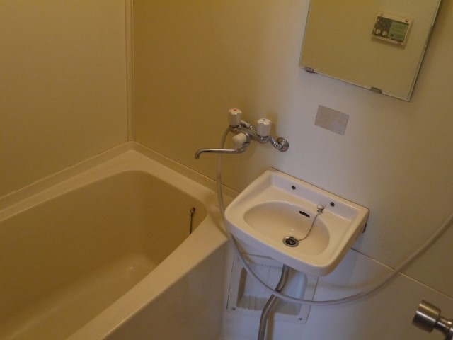 Bath. Spacious bath time