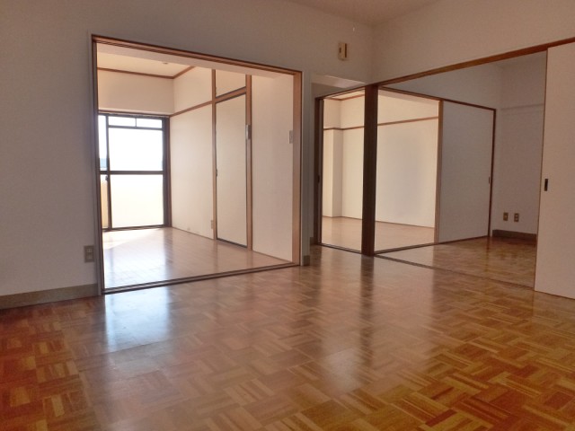 Living and room. 6 Pledge of is living