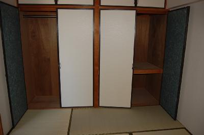 Other room space. Serene Japanese-style (photo is the same type room)