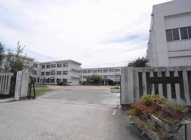 Primary school. 581m until Nakagawa Municipal Katanawa elementary school (elementary school)