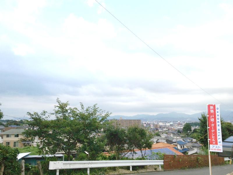 View photos from the dwelling unit. View from local (September 2013) Shooting