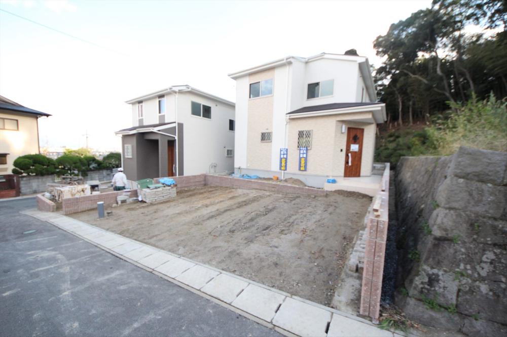 Local appearance photo. Local (11 May 2013) Shooting