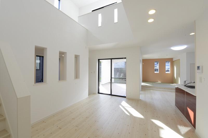 Same specifications photos (living). Our enforcement example