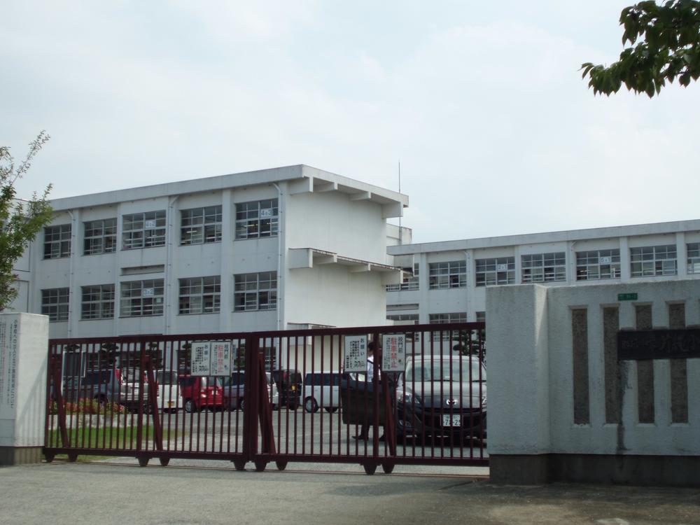 Primary school. Nakagawa Municipal Katanawa to elementary school 1174m