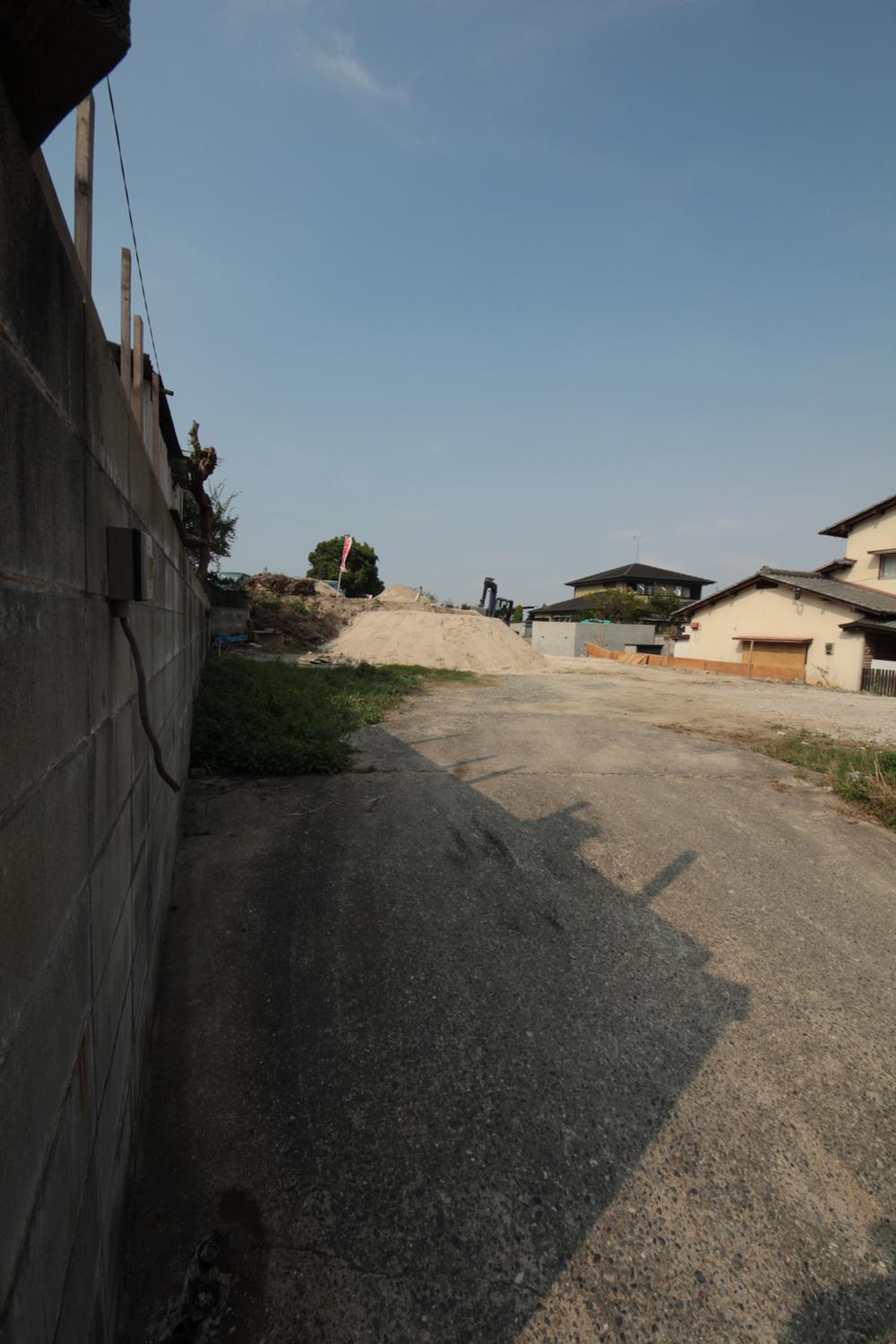 Local appearance photo. Local (10 May 2013) Shooting