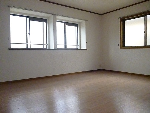 Living and room. LDK10 Pledge