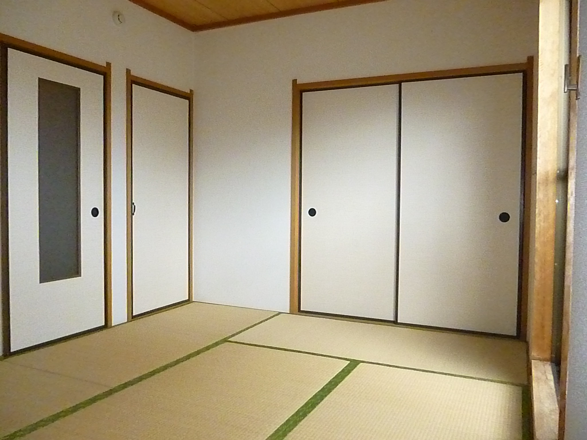 Living and room. Japanese-style room 6 quires
