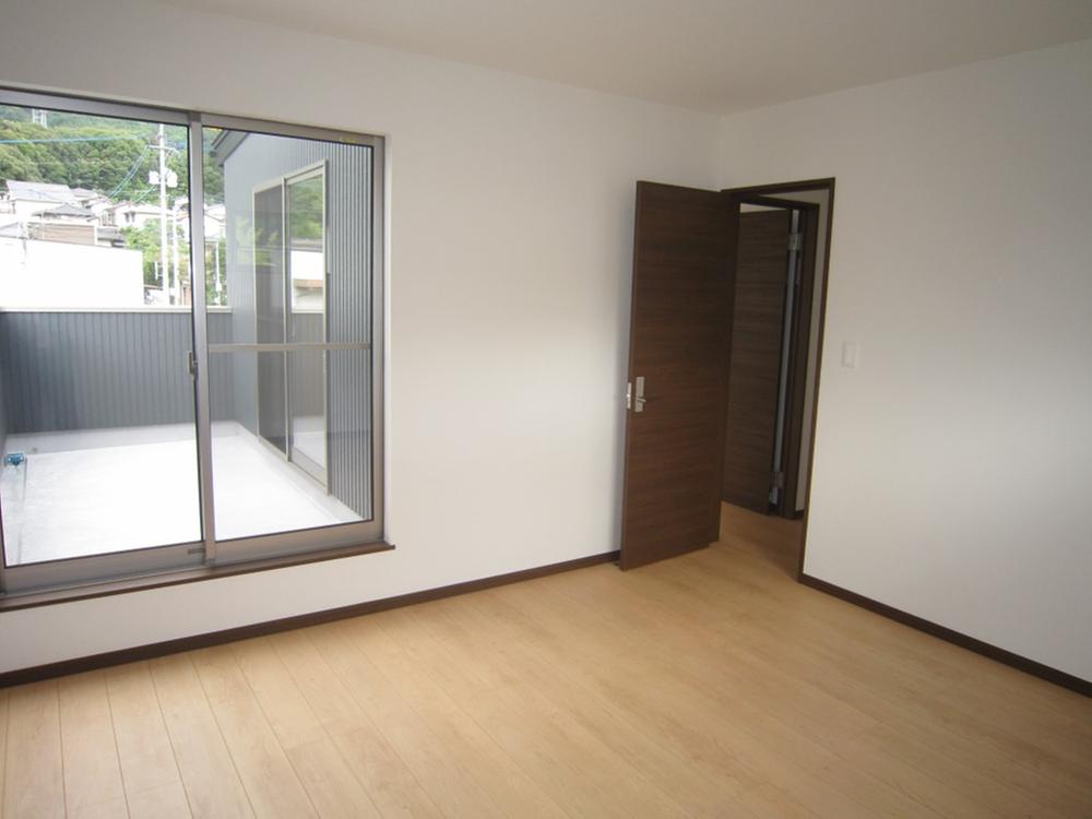 Other introspection. Indoor (September 2013) Shooting