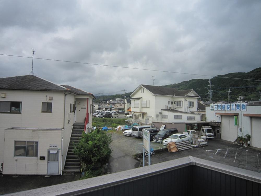 View photos from the dwelling unit. View from local (September 2013) Shooting