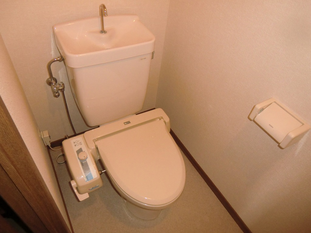 Toilet. Washlet equipped ※ It is a photograph of another in Room.