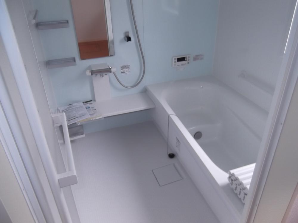 Bathroom. Indoor (11 May 2013) Shooting