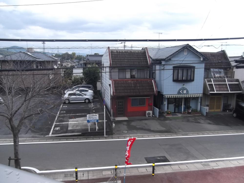 View photos from the dwelling unit. View from the site (November 2013) Shooting