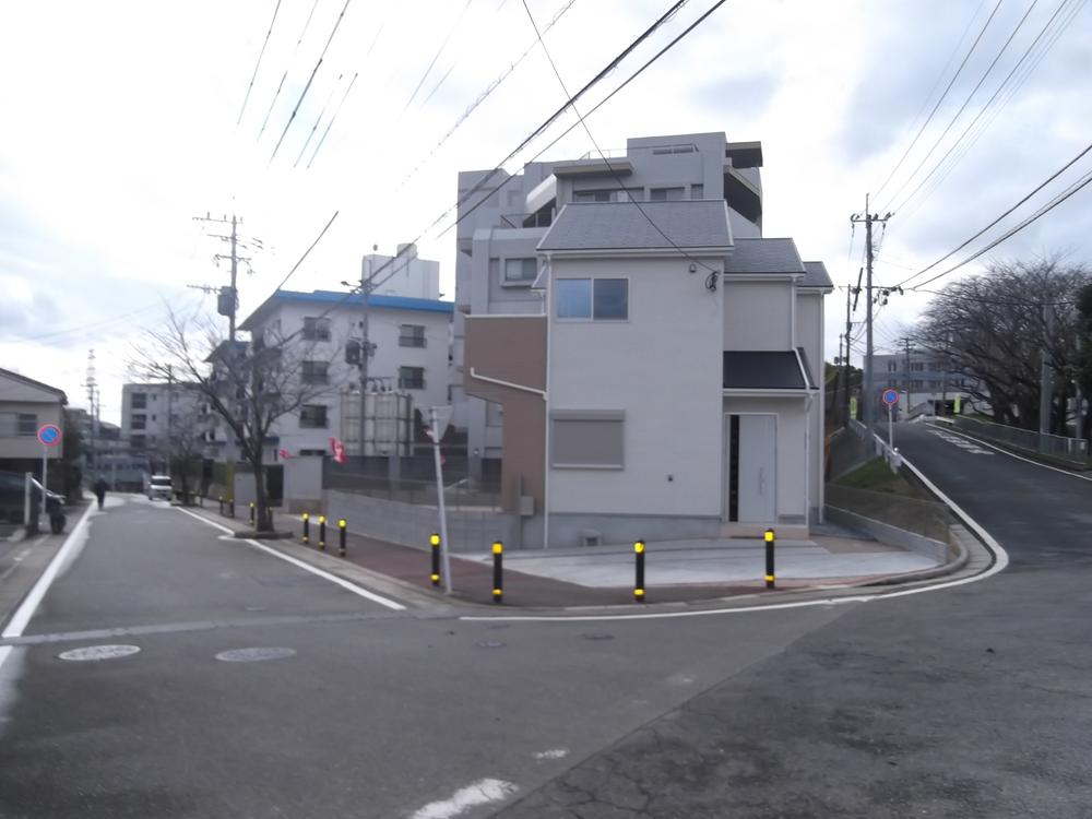 Local appearance photo. Local (11 May 2013) Shooting