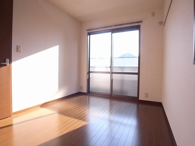 Living and room. bedroom