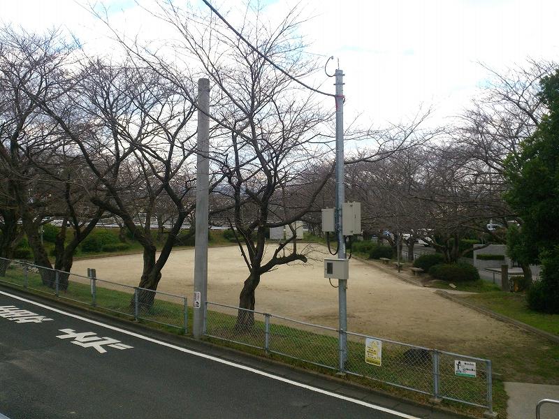 View photos from the dwelling unit. View from the site (December 2013) Shooting
