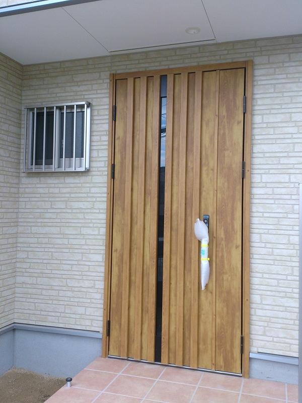 Entrance. Local (12 May 2013) Shooting