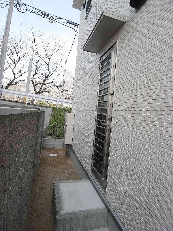 Local appearance photo. Back door