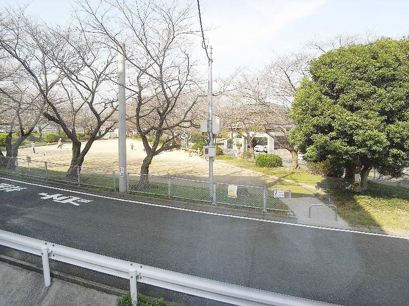 View photos from the dwelling unit. View from Western-style