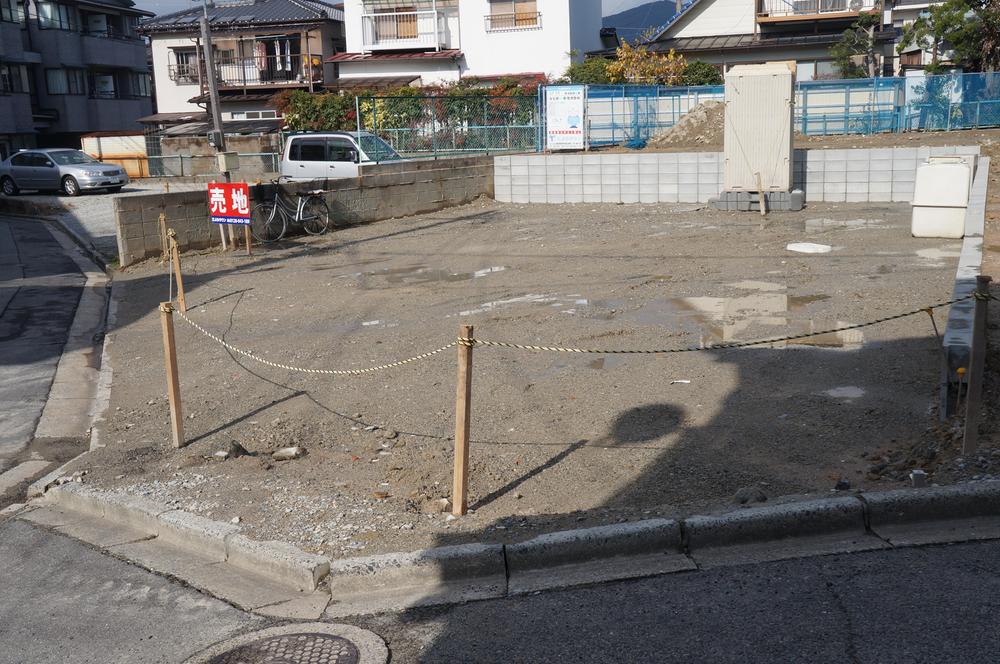 Local land photo. Local (12 May 2013) Shooting