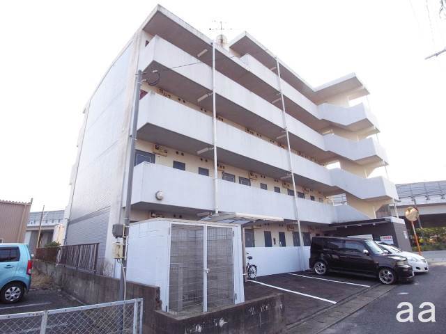 Building appearance. Excellent reinforced concrete to soundproof