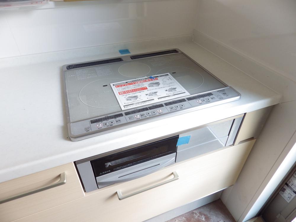 Kitchen. Saving life in the all-electric. Also equipped with a dishwasher.