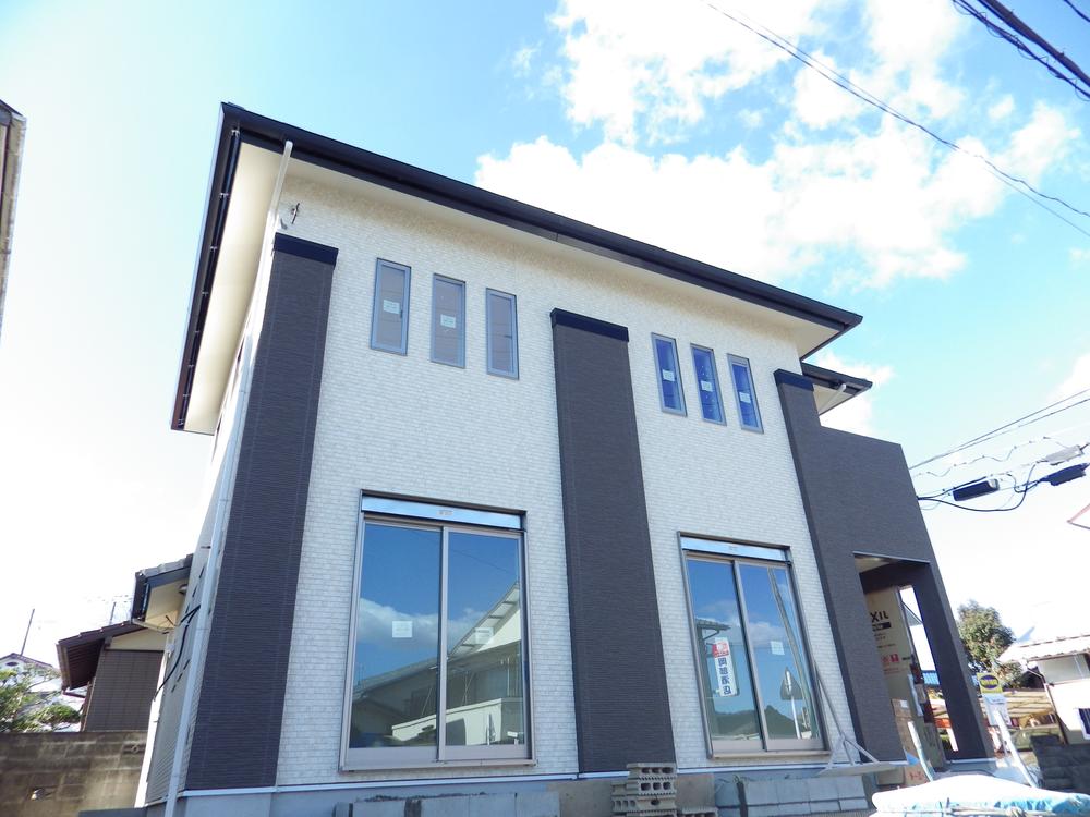 Local appearance photo. It was completed.