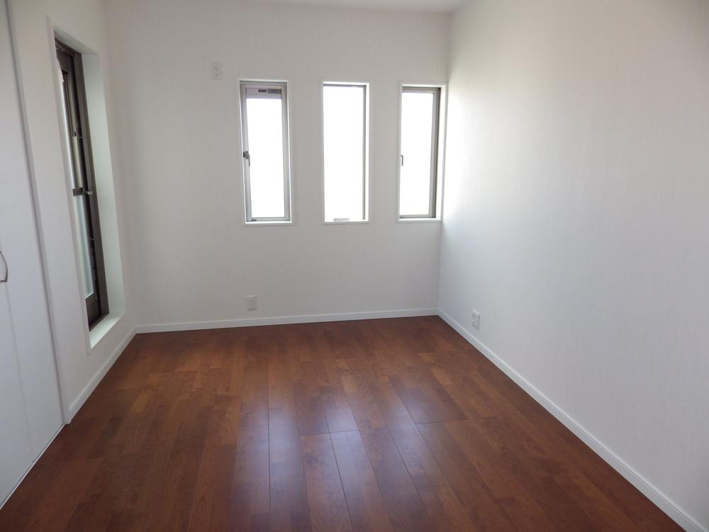 Non-living room. 2 Kaiyoshitsu