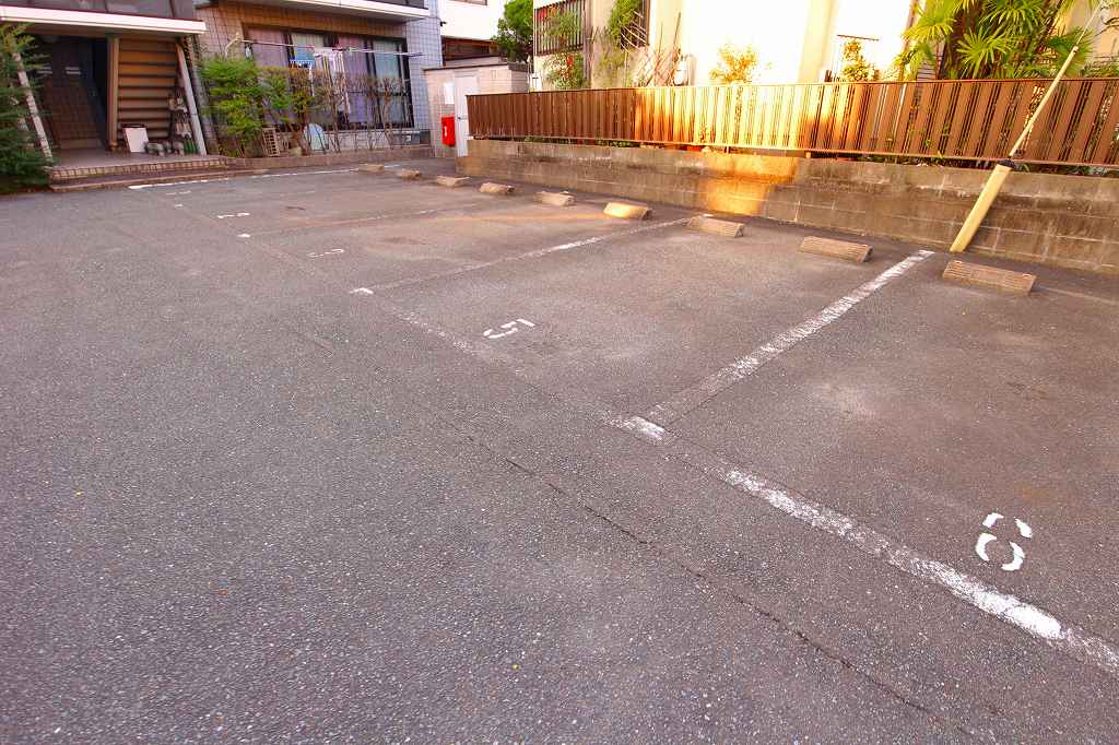 Parking lot. On-site parking