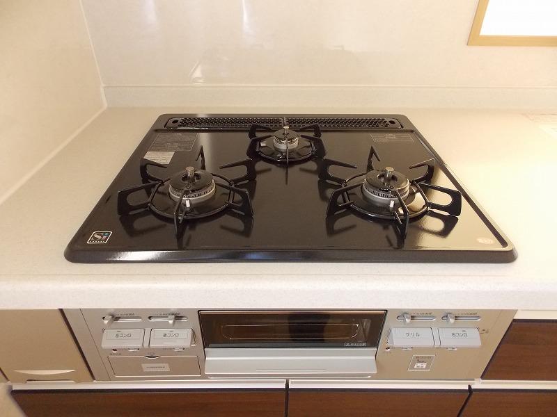 Same specifications photo (kitchen). Gas is a specification! (^^)!  Since the gas stove also has become a clean and easy to build compared with the previous, Cleaning than you think also is easy ^