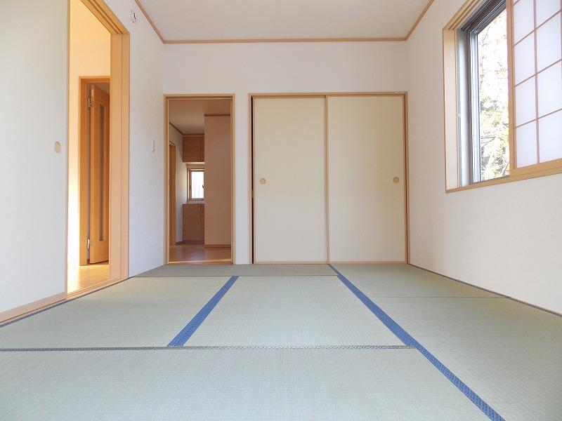 Same specifications photos (Other introspection). Is a Japanese-style room It is useful to have a little Japanese-style room at the time of visitor (^_^) /