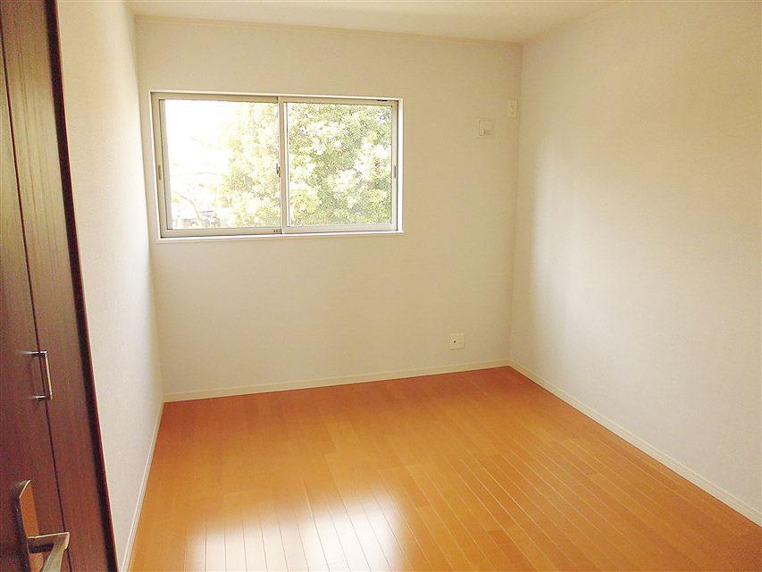 Non-living room. Akarui 2 Kaiyoshitsu