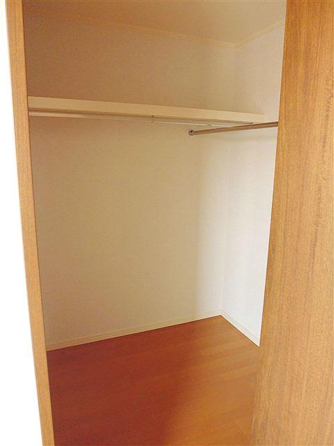 Local appearance photo. It housed a lot of walk-in closet