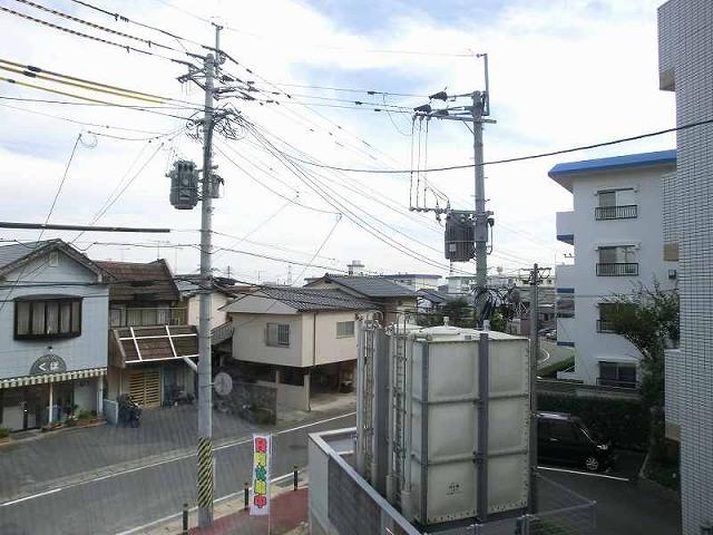 View photos from the dwelling unit. View from the site (October 2013) Shooting