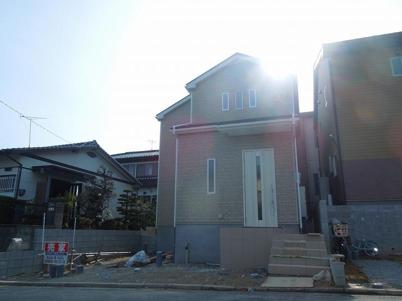 Local photos, including front road. Soon completed we will (^_^) / ~
