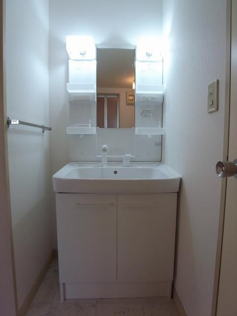Washroom. New Bathroom Vanity