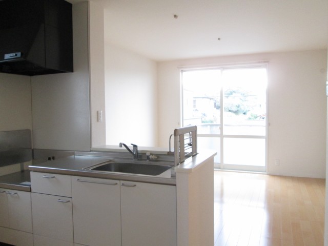 Other room space. Introspection from the kitchen