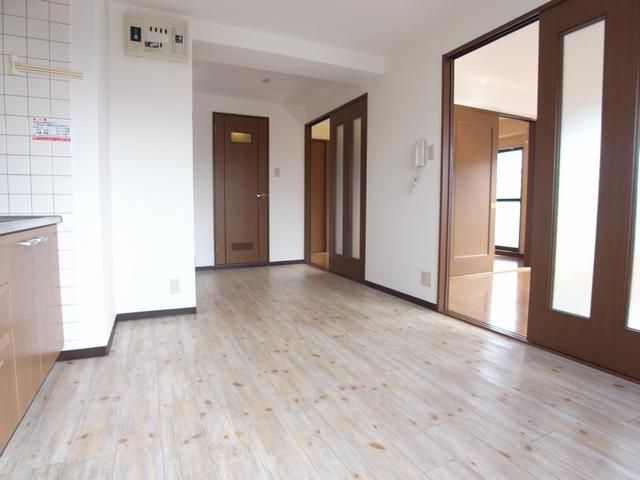 Living and room. Flooring