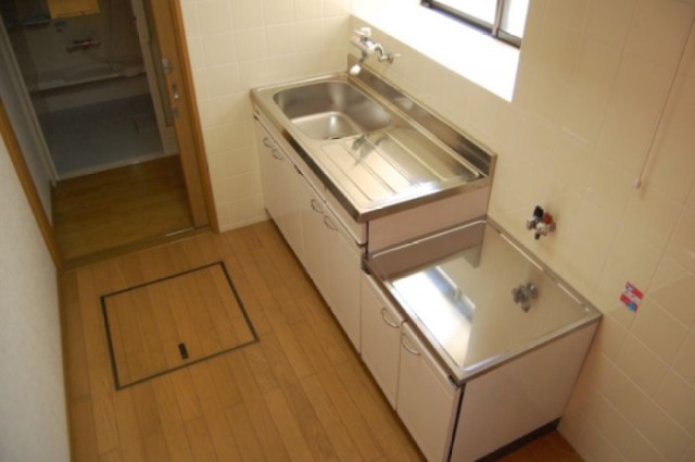 Kitchen. Good kitchen lighting