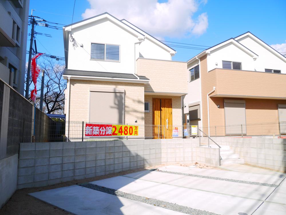 Local appearance photo. Local appearance (November 2013) Shooting