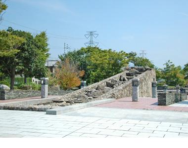 park. Bright laughter of children to echo through the 400m park to Central Park makes carrying a happy day-to-day life.