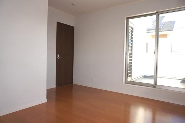 Non-living room. Indoor (11 May 2013) Shooting