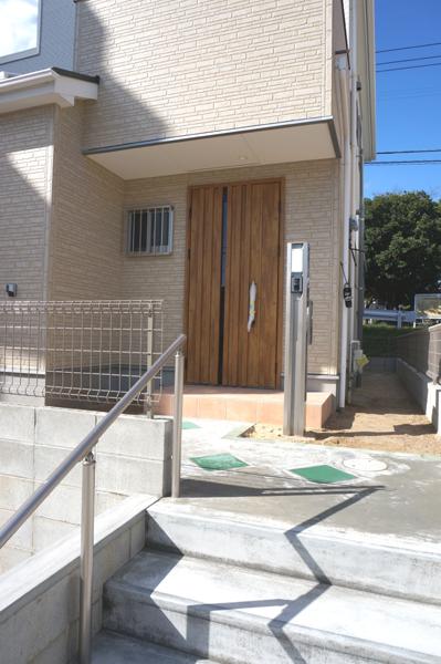 Local appearance photo. Local (11 May 2013) Shooting