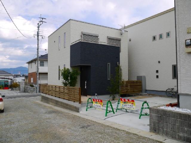 Local appearance photo. 2013 November completed