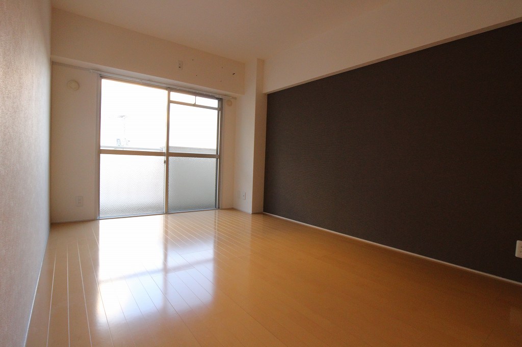 Other room space. Western-style photo