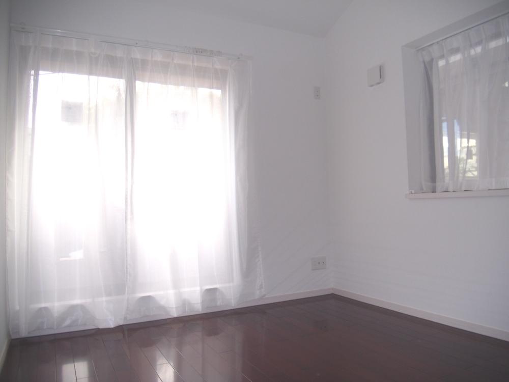 Same specifications photos (Other introspection)