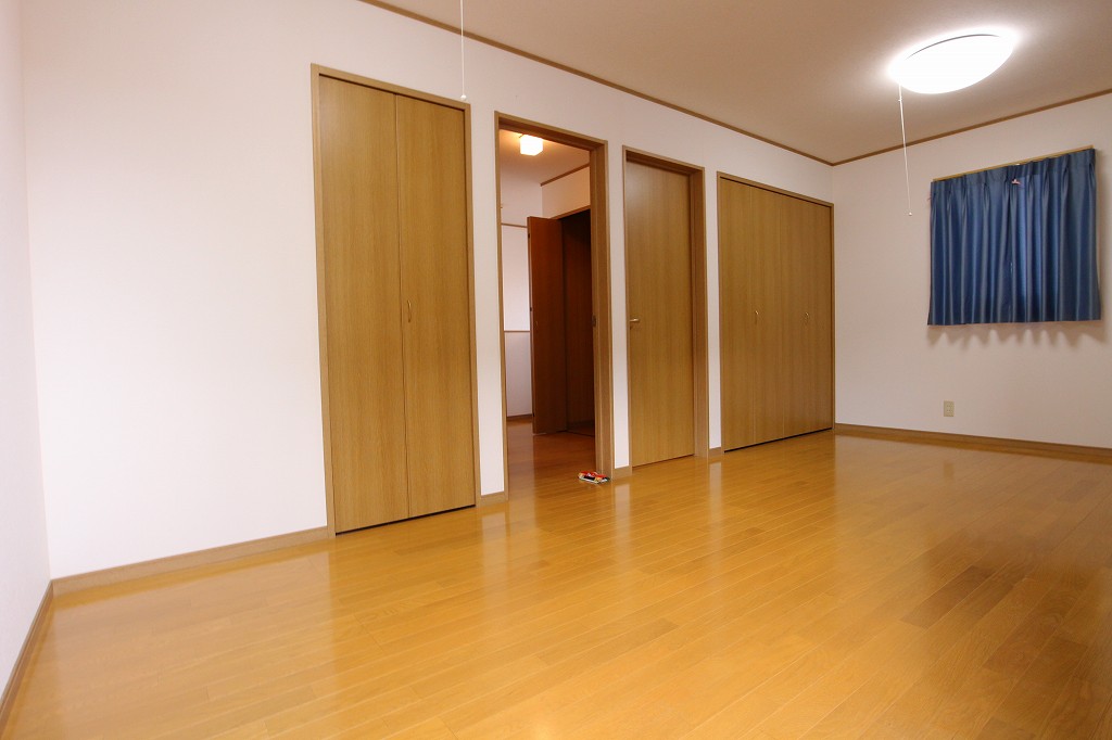 Other room space. Western style room