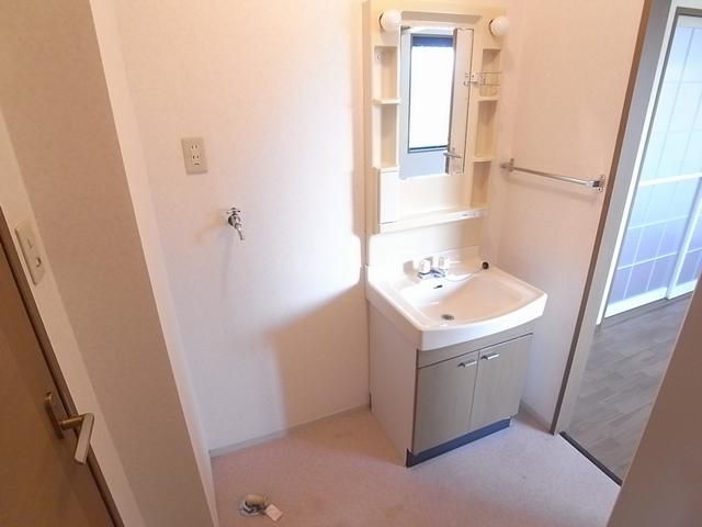 Washroom. It is the washroom.