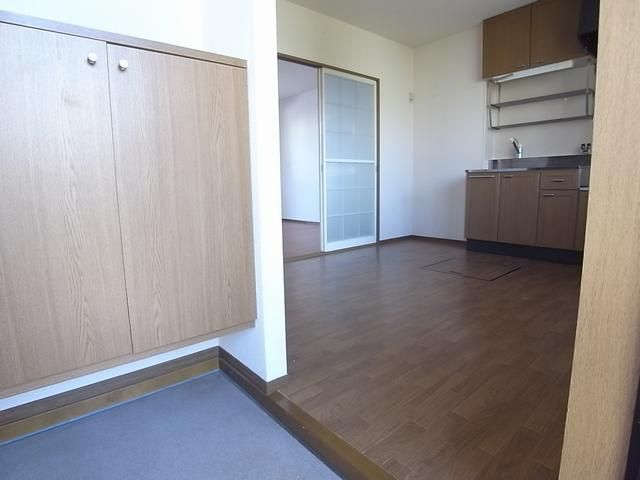 Entrance. This room seen from the entrance.