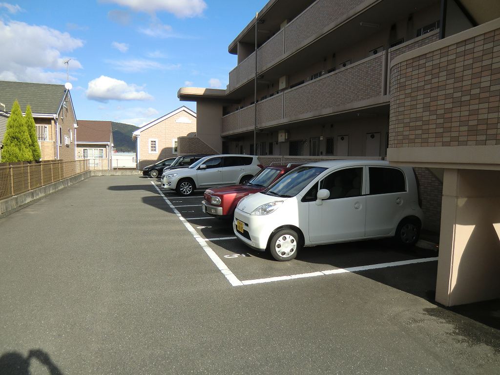 Parking lot. On-site parking